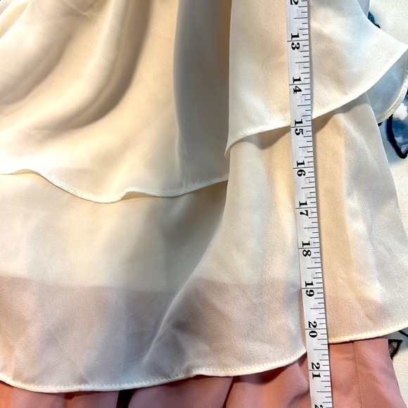 Andre’e by Unit,Tiered Soft Pale-Pink Layers,Gorgeous Piece,Excellent Con,Size S - Picture 8 of 8